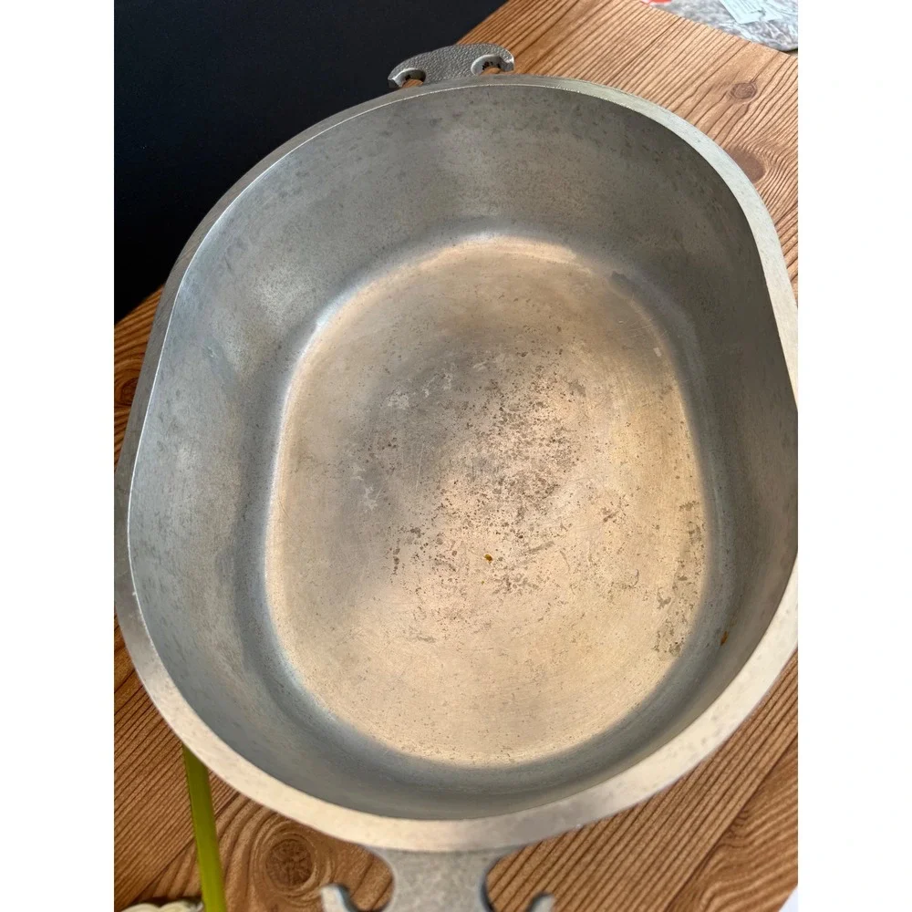 Vintage Guardian Service Hammered Aluminum Oval Roaster with Glass Lid